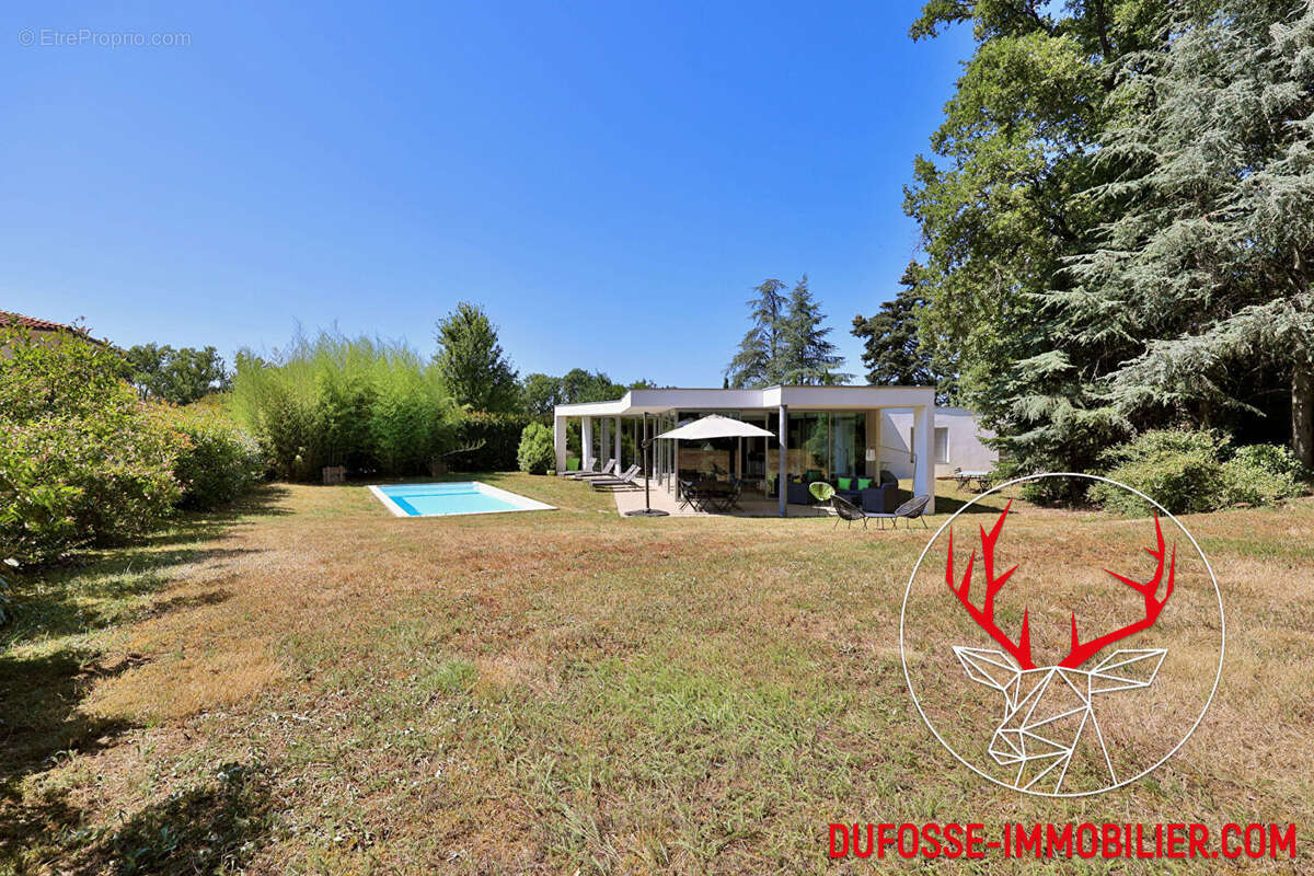 Maison à CHARBONNIERES-LES-BAINS