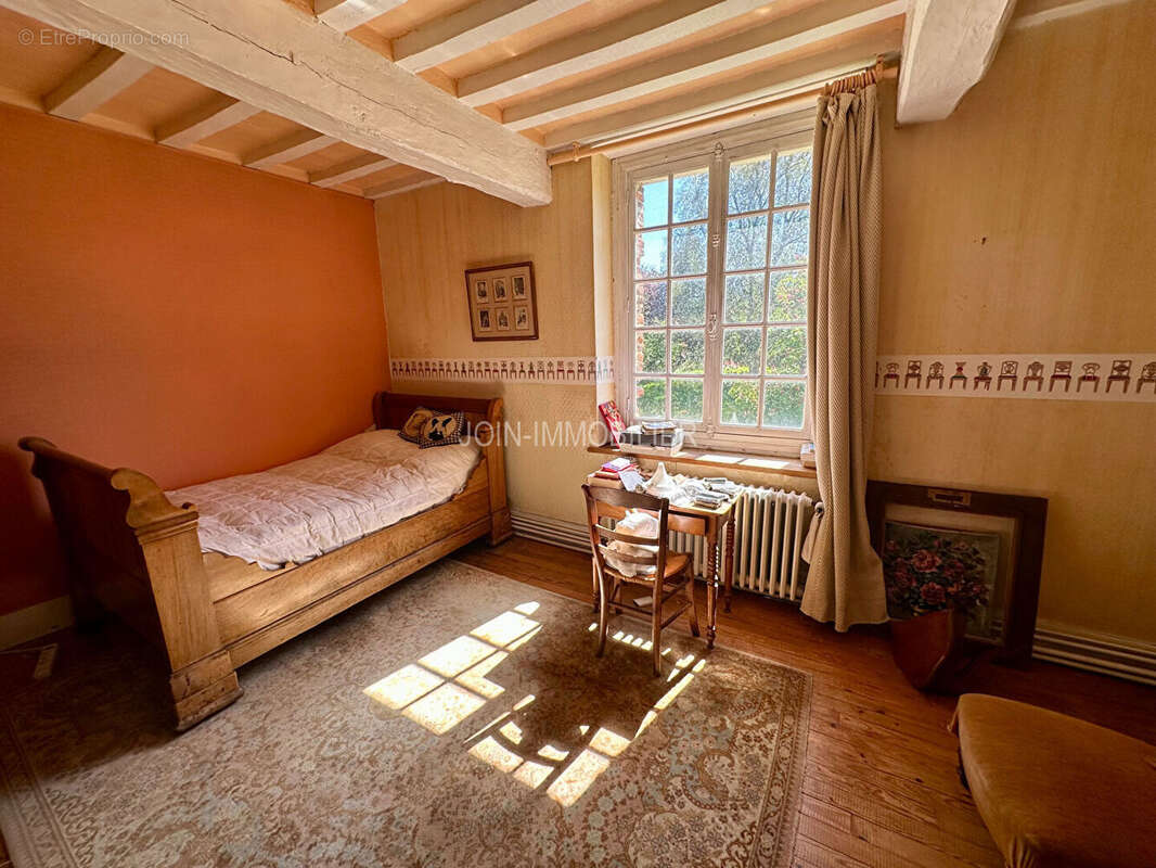 Maison à BAILLY-EN-RIVIERE