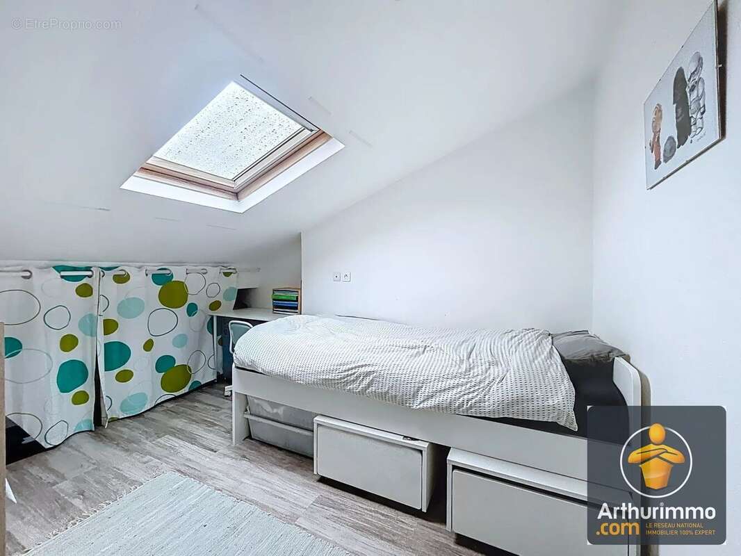 Appartement à CHARENTON-LE-PONT