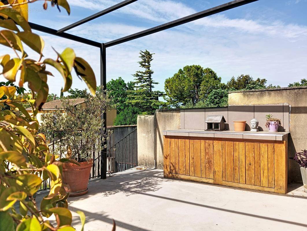 Appartement à PERNES-LES-FONTAINES
