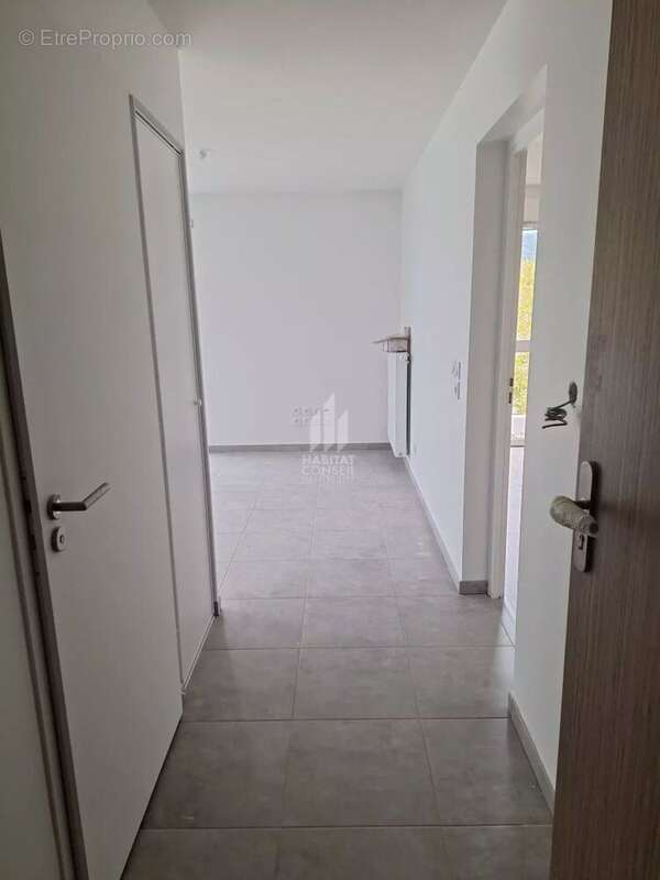 Appartement à LE PONT-DE-CLAIX