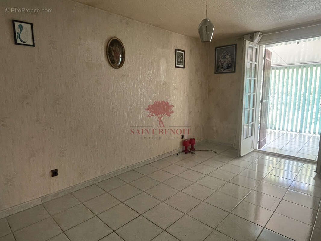 Villa de plain pieds de 121m2 de type t3 avec un bureau et un sous sol de 96m2 - photo 11
