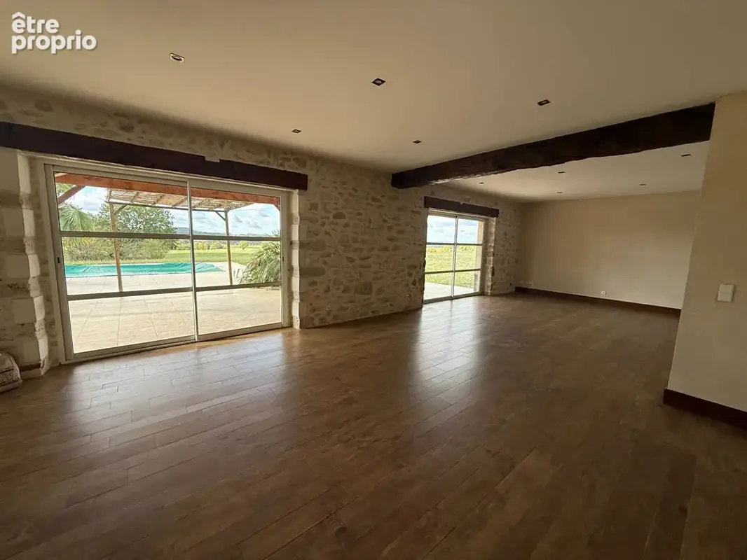 Maison en pierres avec piscine au calme - photo 14