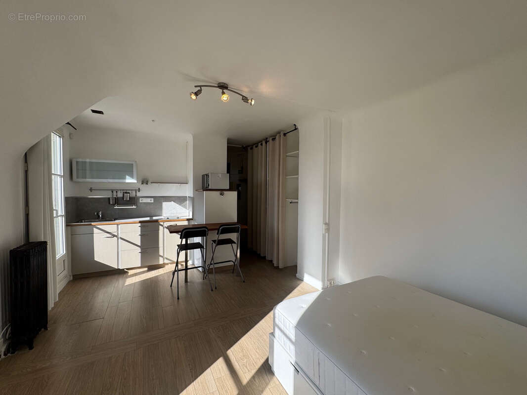 Appartement à COURBEVOIE