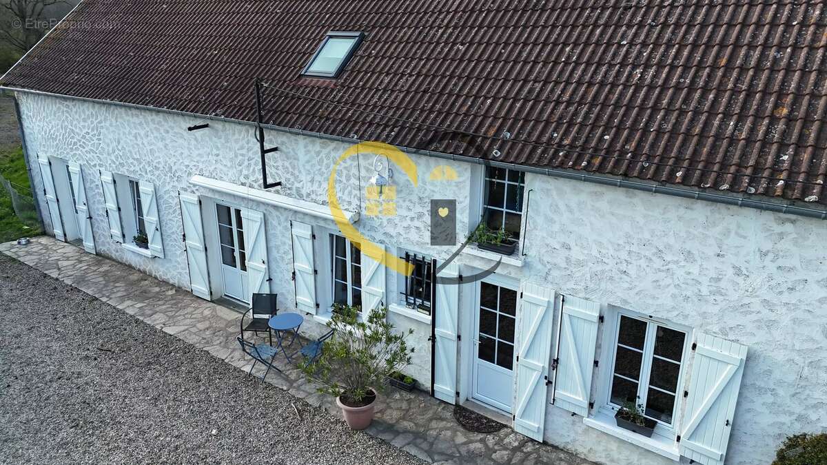 Maison à AUTRY-LE-CHATEL