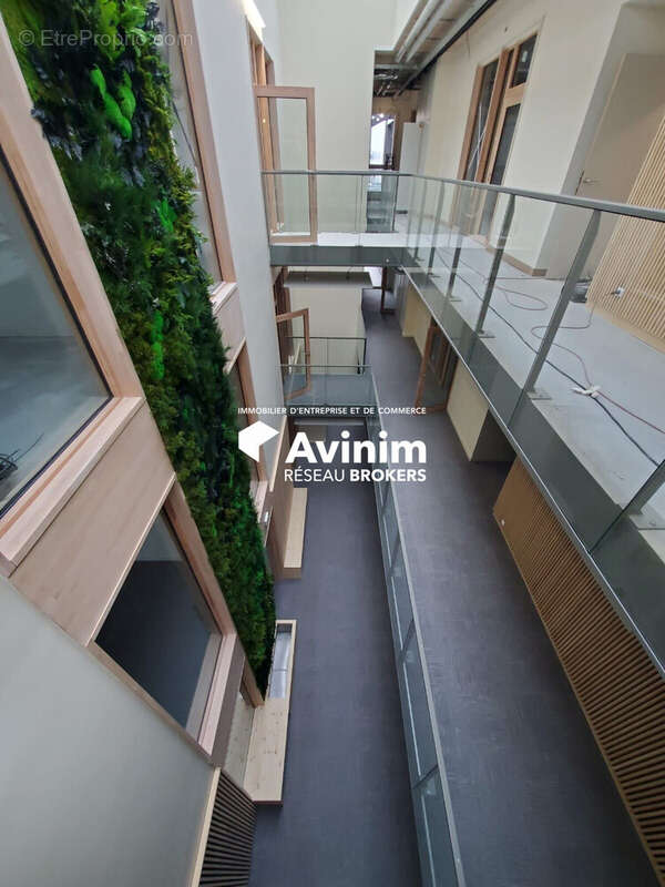 Commerce 131 m² à Annecy-Le-Vieux  - photo 5