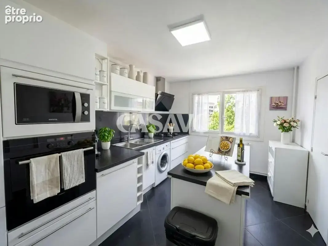 Vente Appartement 4 pièces de 86m² - 93390 Clichy-sous-Bois - photo 2