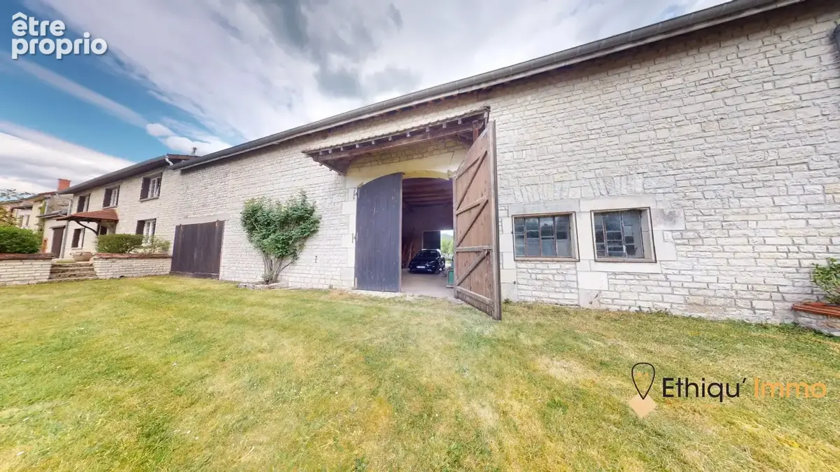 Maison 7 pièces 266 m² à vendre à Bar-Sur-Aube (10200) - photo 4