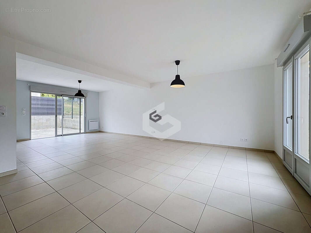 Maison 106 m² à Crouy  - photo 2