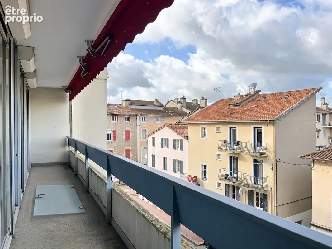 Bourg centre t4 - 3 chambres - photo 3