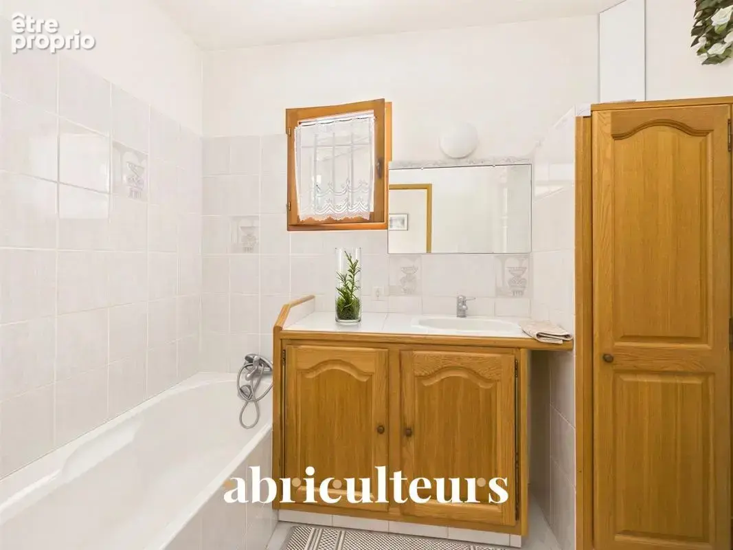 Maison 5 pièces de 110 m² au calme absolu avec piscine en vente à Puyloubier (13114) - photo 8