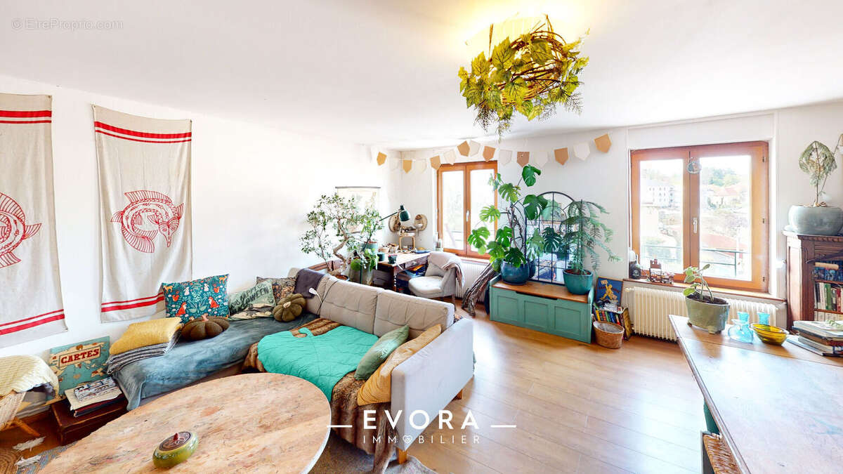 Appartement à LE BAN-SAINT-MARTIN