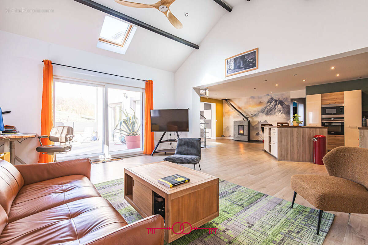 Maison à MAILLY-CHAMPAGNE