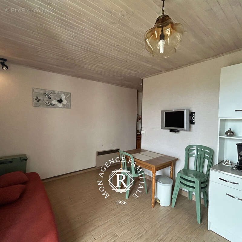 Maison à SERMENTIZON