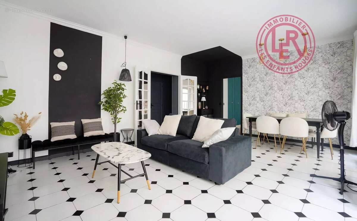 Appartement à PARIS-10E