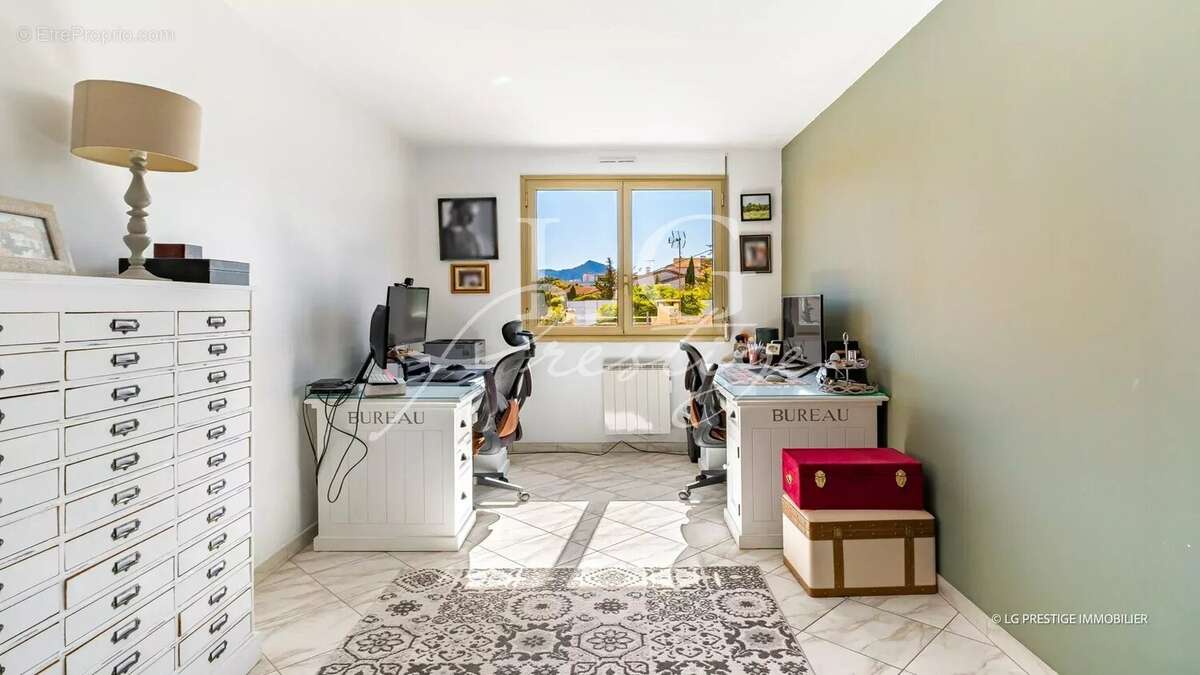 Maison à MANDELIEU-LA-NAPOULE