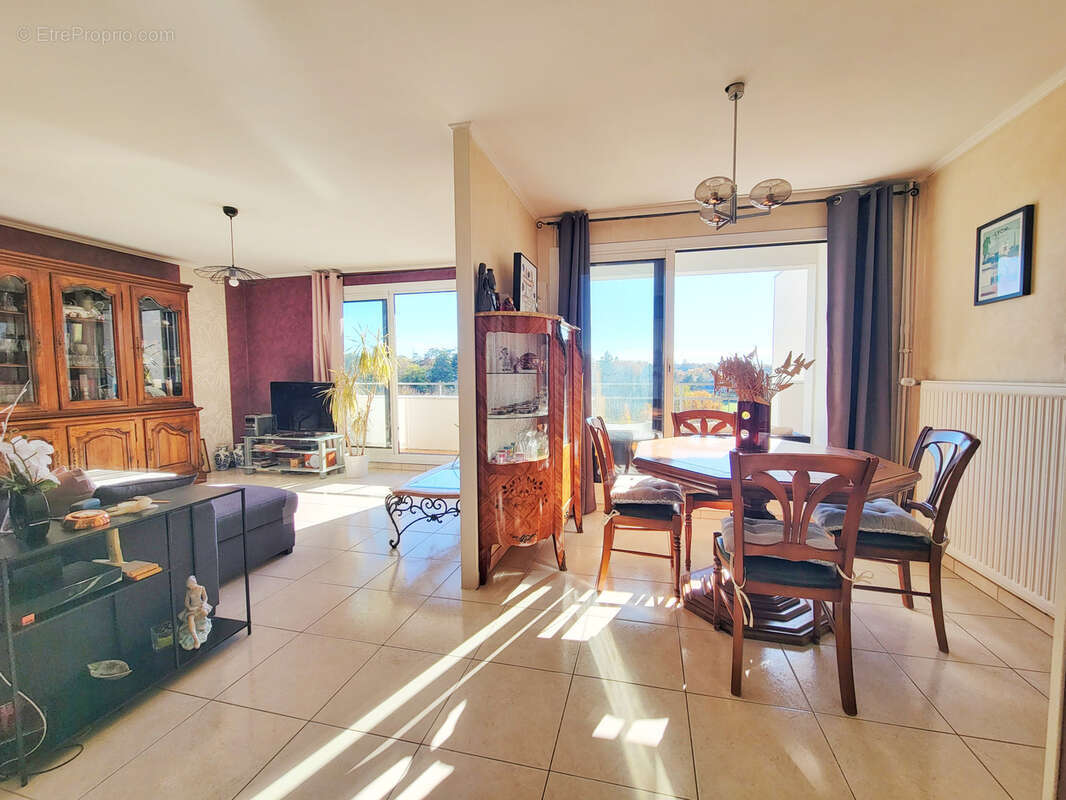 Appartement à OULLINS