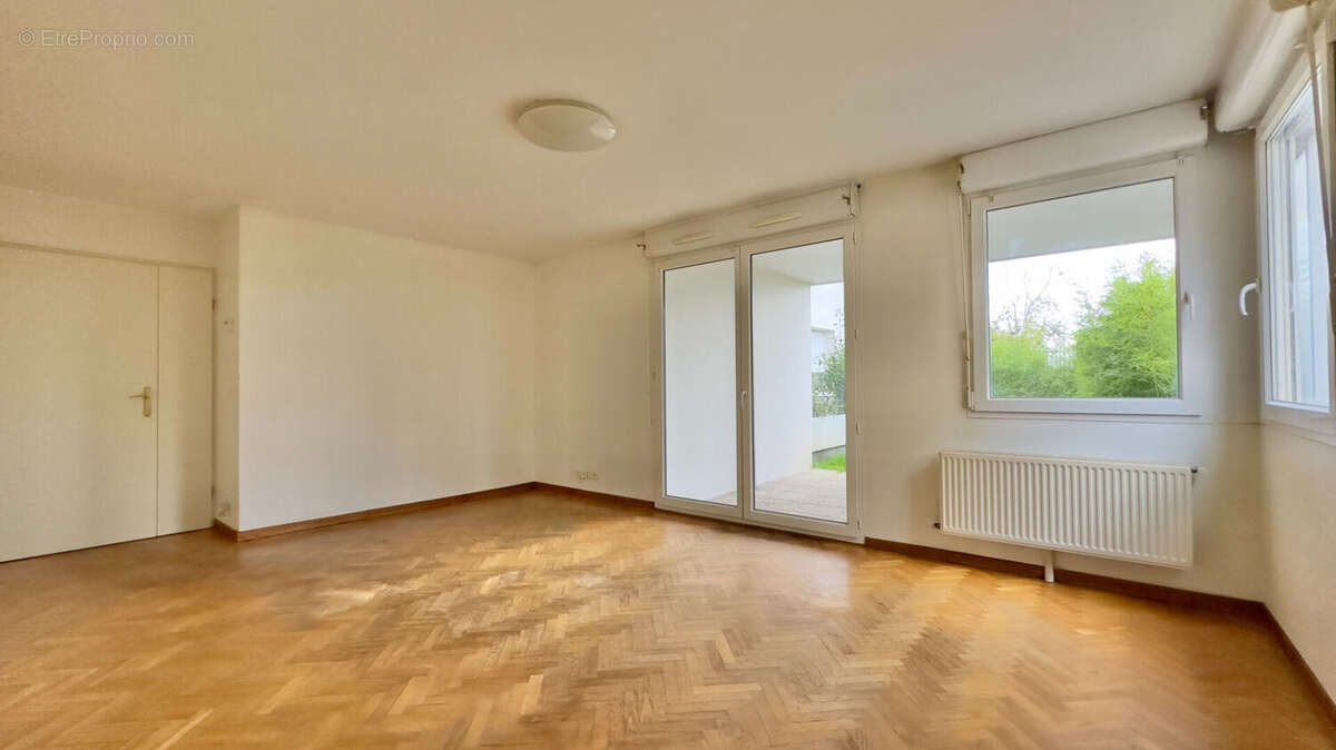 Appartement 3 pièces de 61 m² à viry-châtillon face au lac - jardin, gare rer à 10 min - photo 2