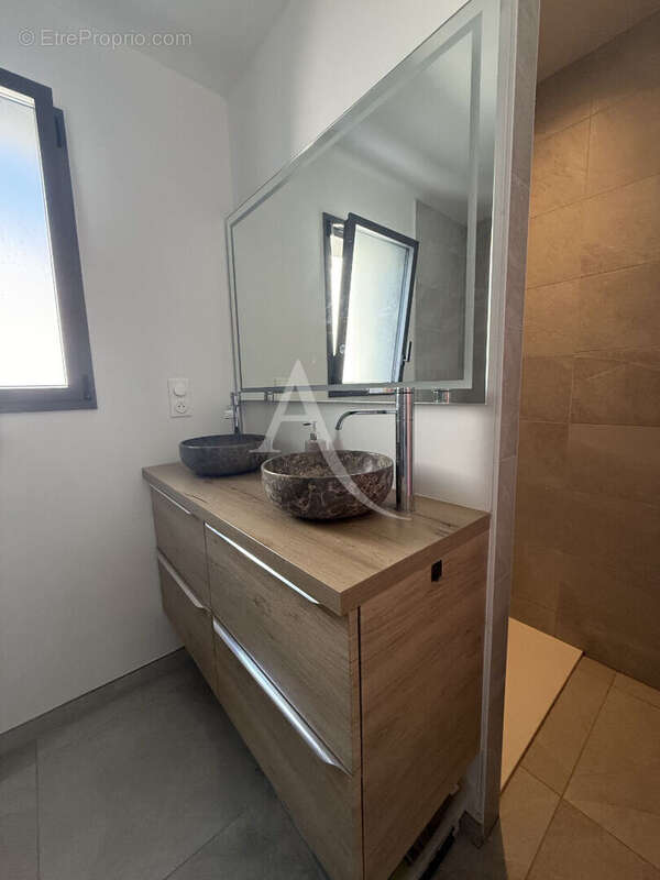 Maison à SAINT-ETIENNE-DE-MER-MORTE