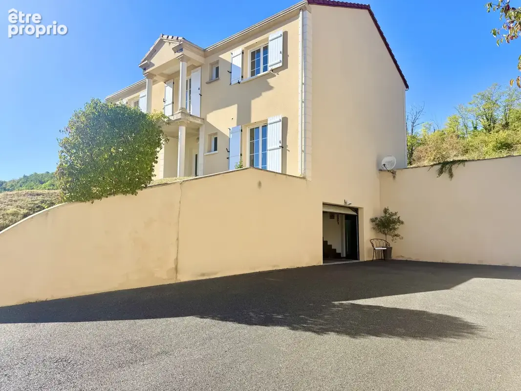Villa style Île-de-France avec vue - 4 chambres - piscine - garage - photo 30