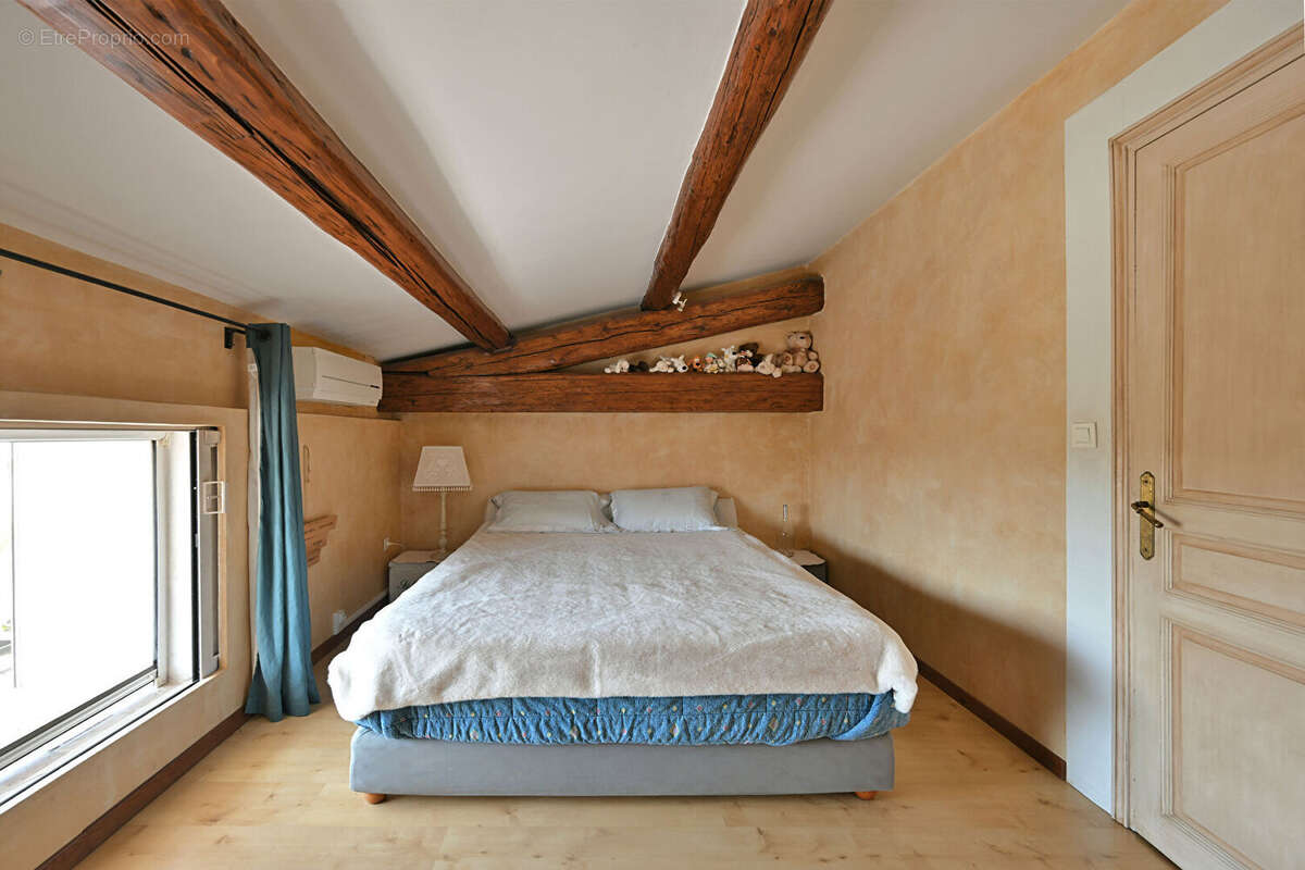 Maison de ville VAUVERT 173 m2 + terrasse-rooftop, Garage et dépendance - photo 16
