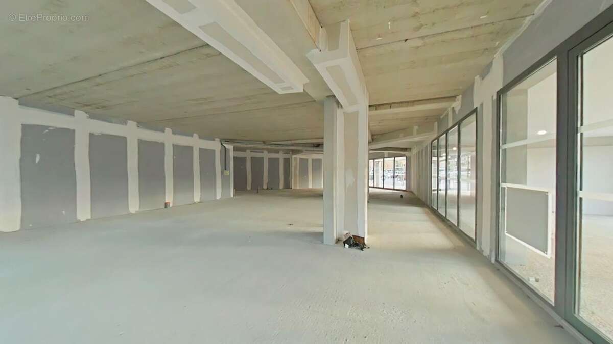 Commerce à PINSAGUEL