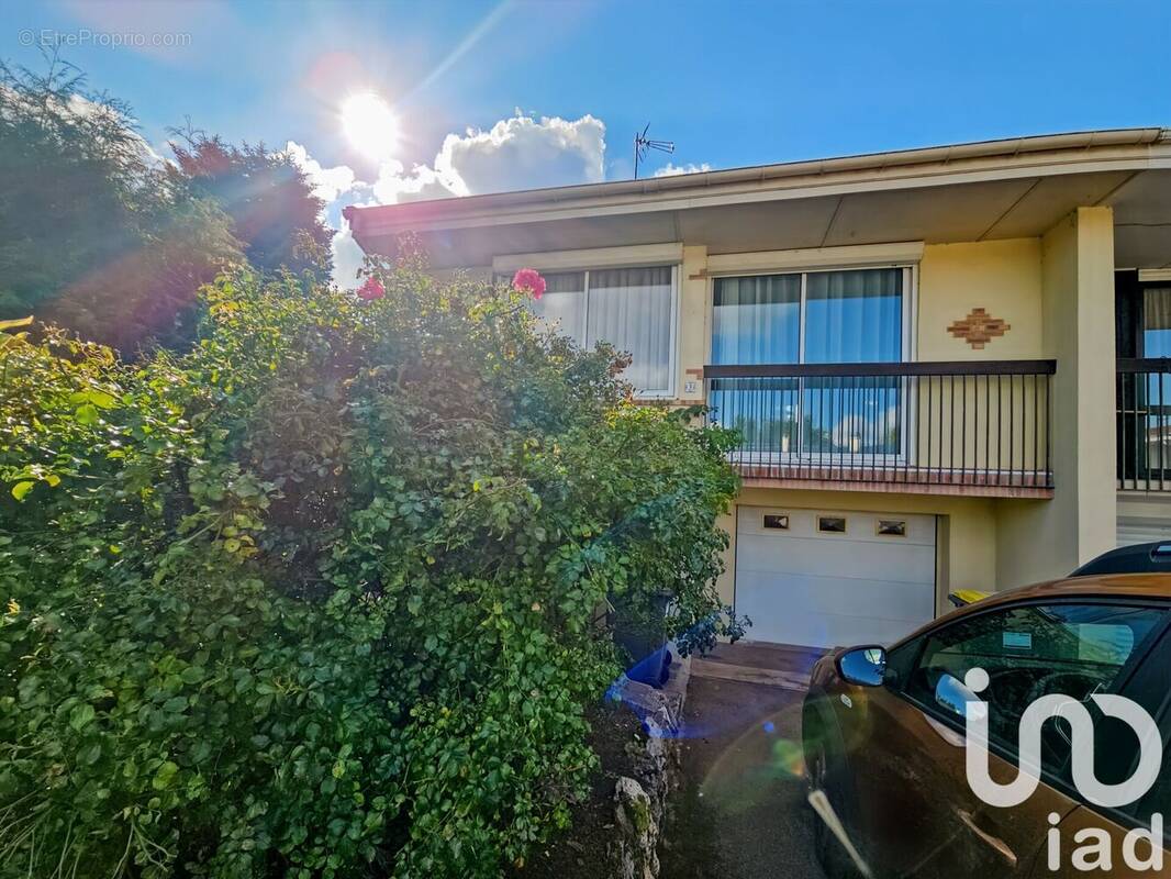 Photo 1 - Maison à BRIE-COMTE-ROBERT