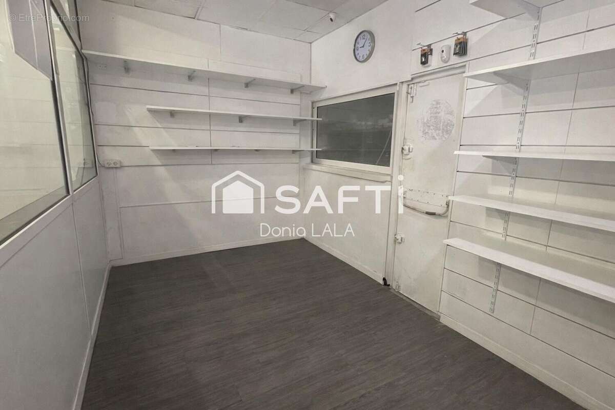 Photo 2 - Commerce à CRETEIL