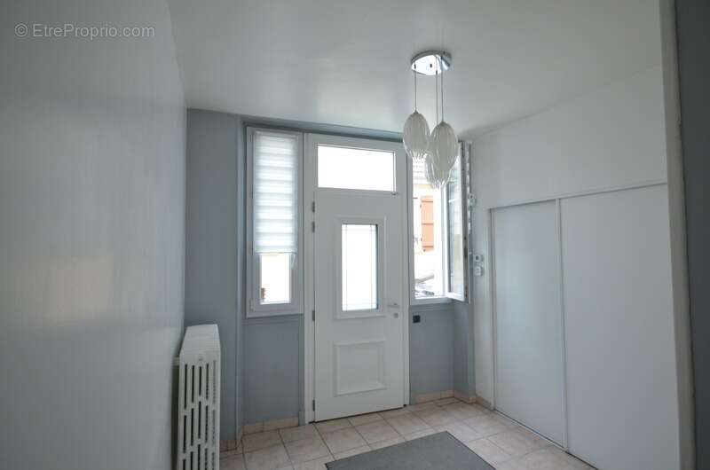 À 10 min d’Epernay (51) à vendre ancienne maison de vigneron entierrement rénovée - photo 3