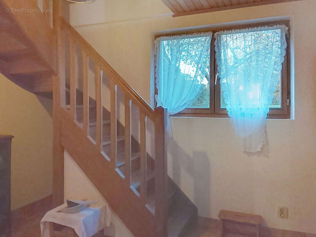 Maison à LIGNEROLLES