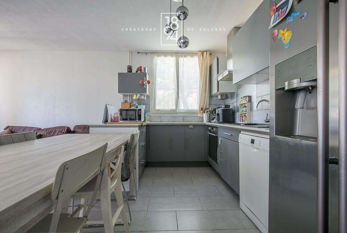 Appartement à MARSEILLE-13E