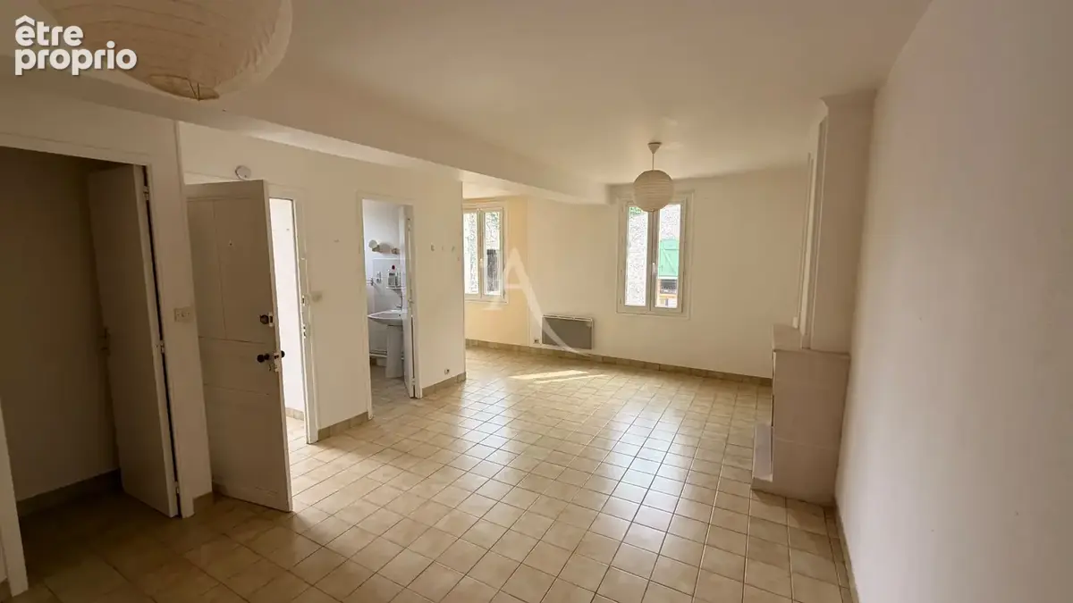SAINTES-  Ensemble immobilier - photo 12