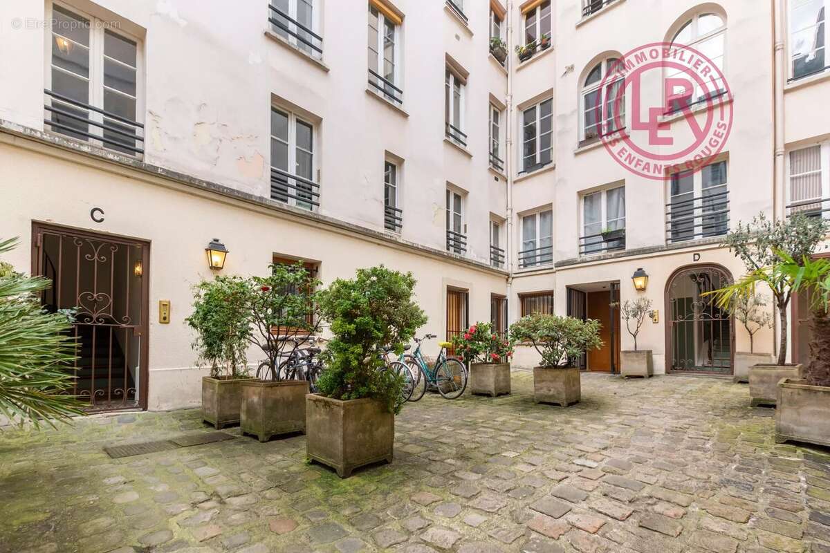 Appartement à PARIS-3E