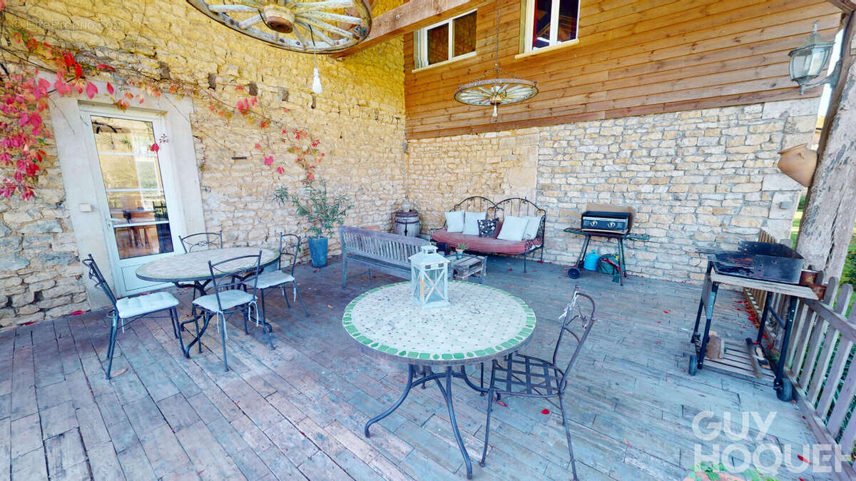 Maison à NANTEUIL