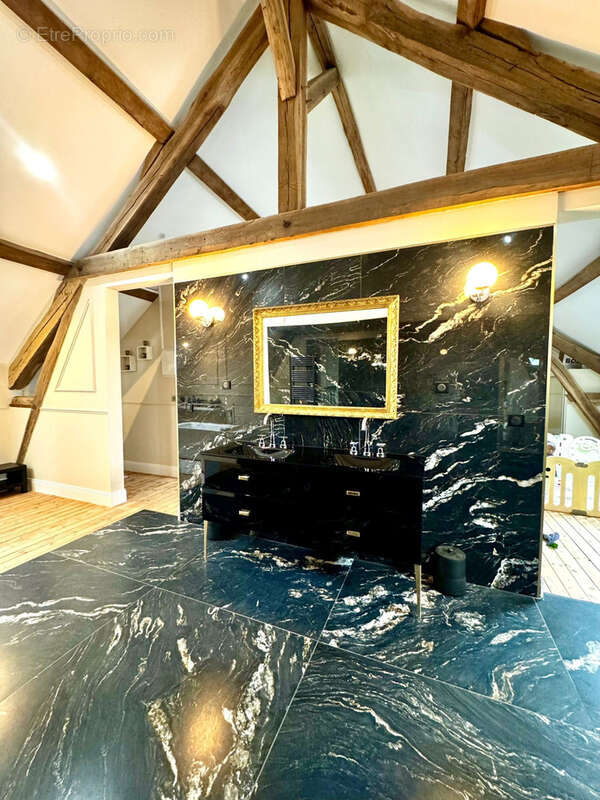 Maison à MILLY-LA-FORET