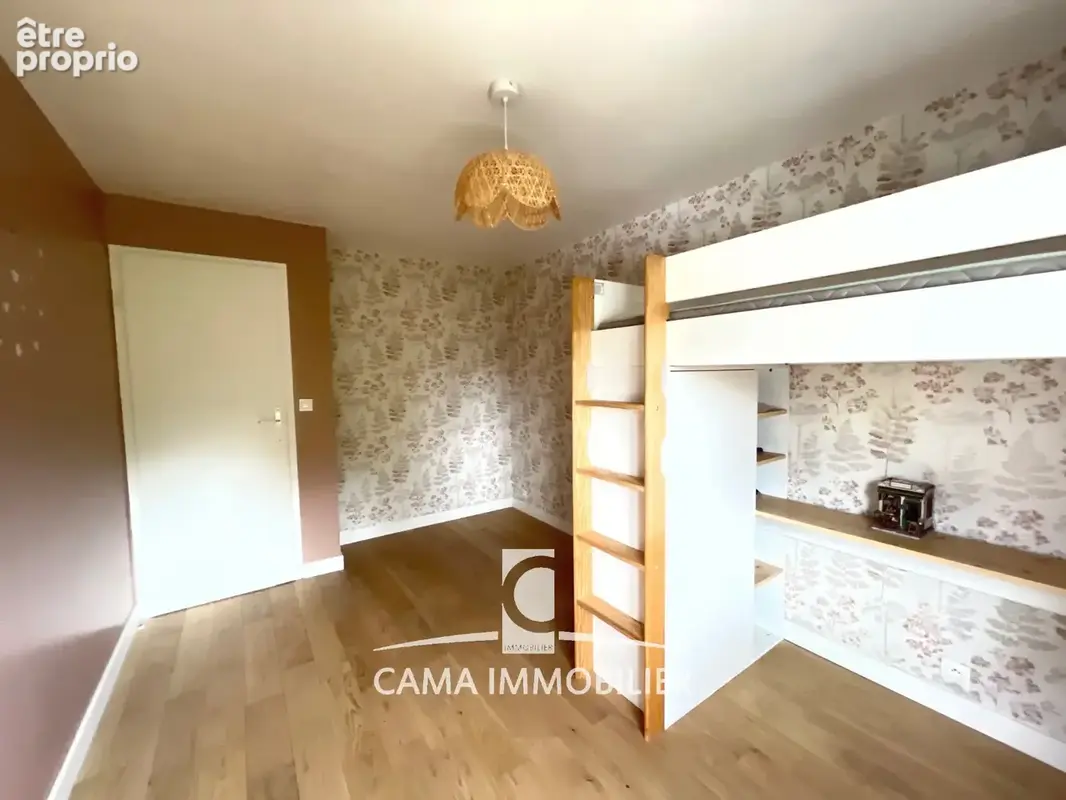 Maison mitoyenne en excellent état dans une résidence familiale recherchée - photo 9