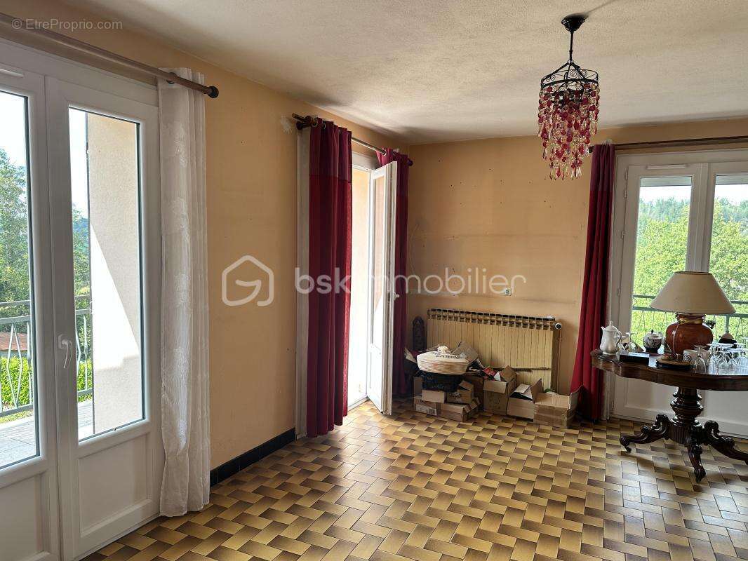 Maison à SAINT-DENIS-DE-CABANNE