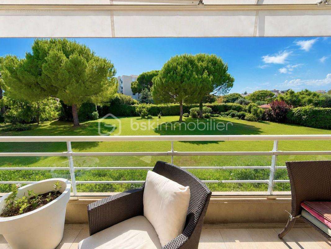 Antibes – appartement 4 pièces 87 m² – terrasse 30 m² – double garage – calme – piscine - photo 11