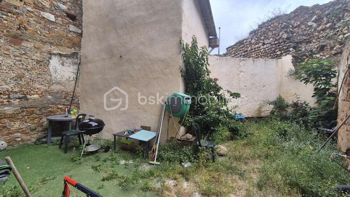 A vendre maison de maitre renovee deux faces de 183m² a baixas - centre ville - proche des commerces - terrasse - quatre chambre - photo 16