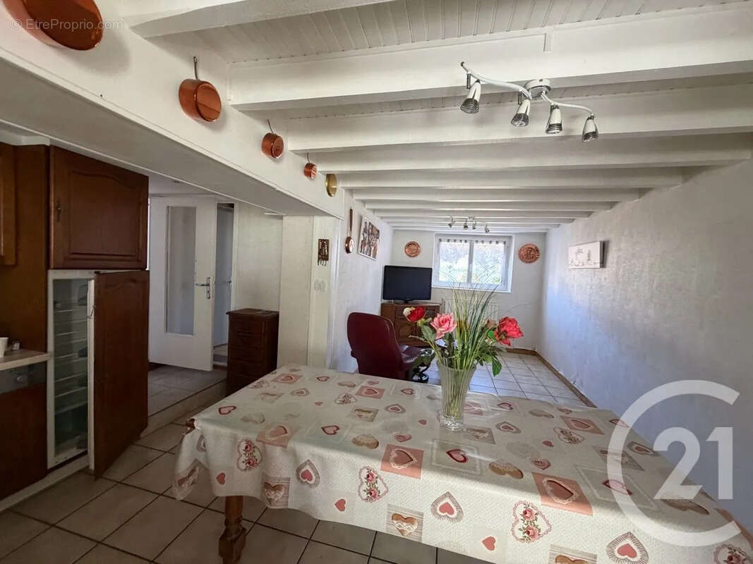 Maison 146 m² à Jussac  - photo 13