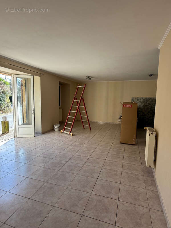 Maison à BLANQUEFORT-SUR-BRIOLANCE