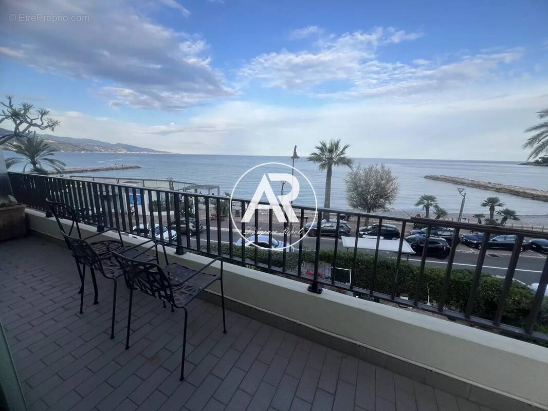 Appartement à ROQUEBRUNE-CAP-MARTIN