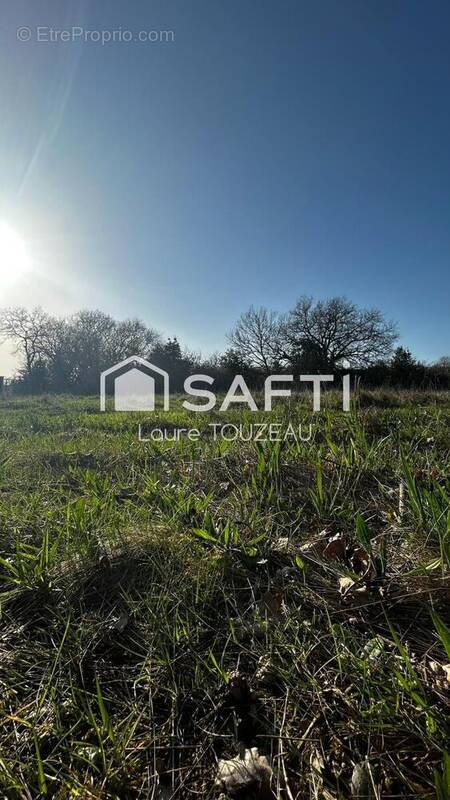 Photo 1 - Terrain à TALMONT-SAINT-HILAIRE