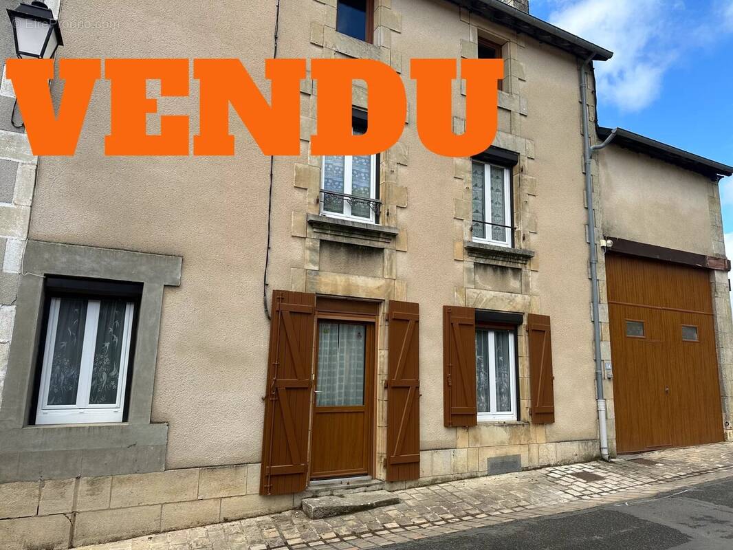 Maison à SAINT-MAURICE-LA-CLOUERE