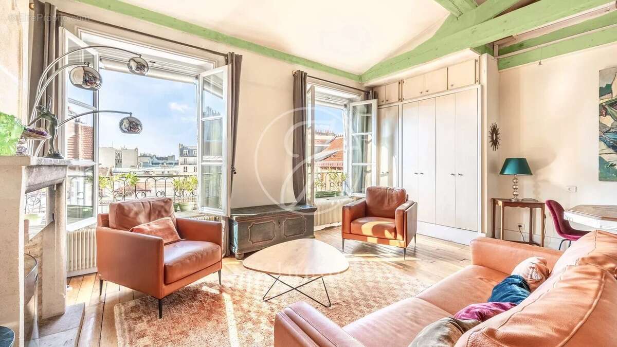 Appartement à PARIS-3E