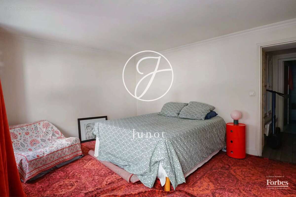 Appartement à PARIS-3E