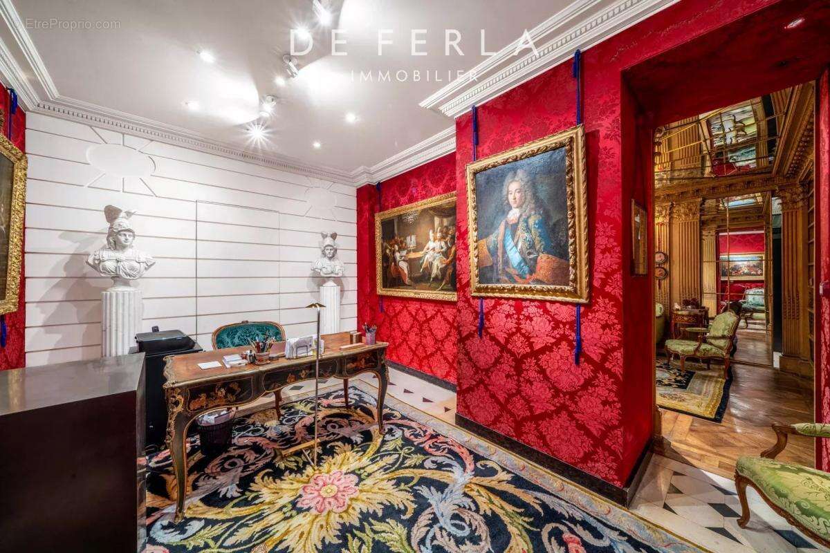 Appartement à PARIS-1E