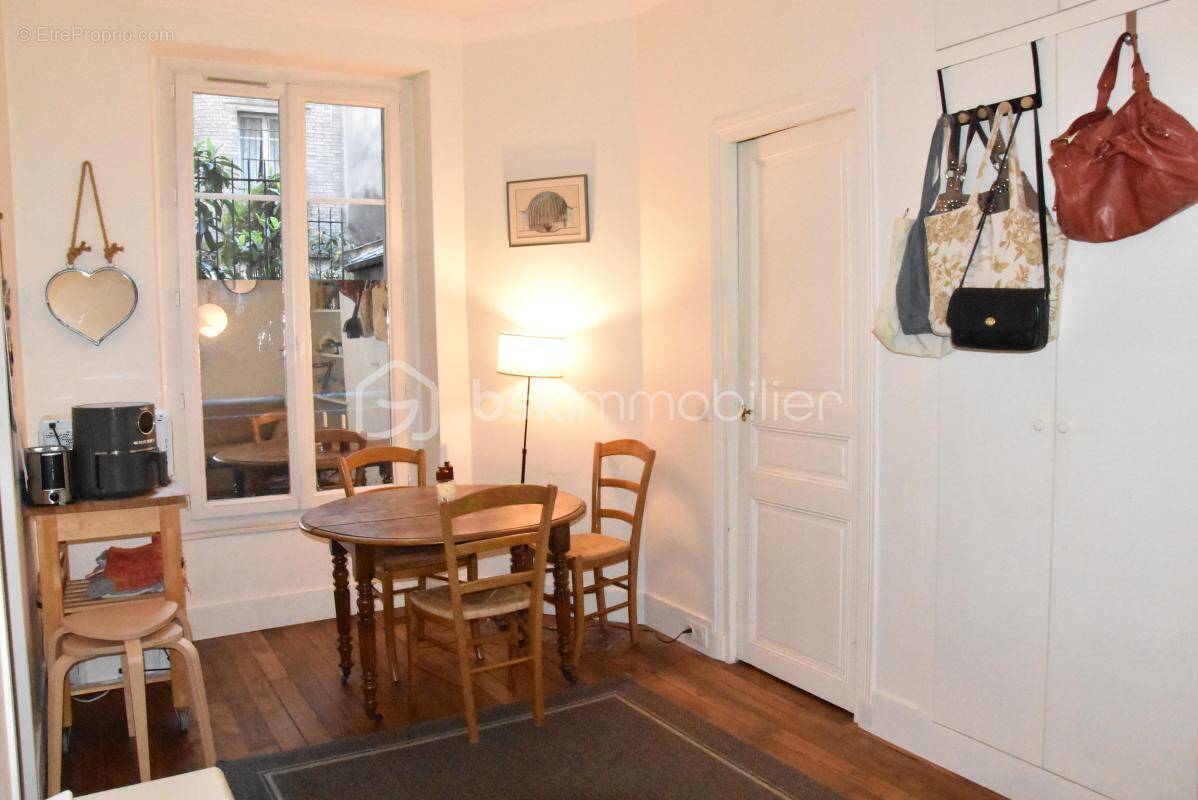 Appartement à PARIS-15E