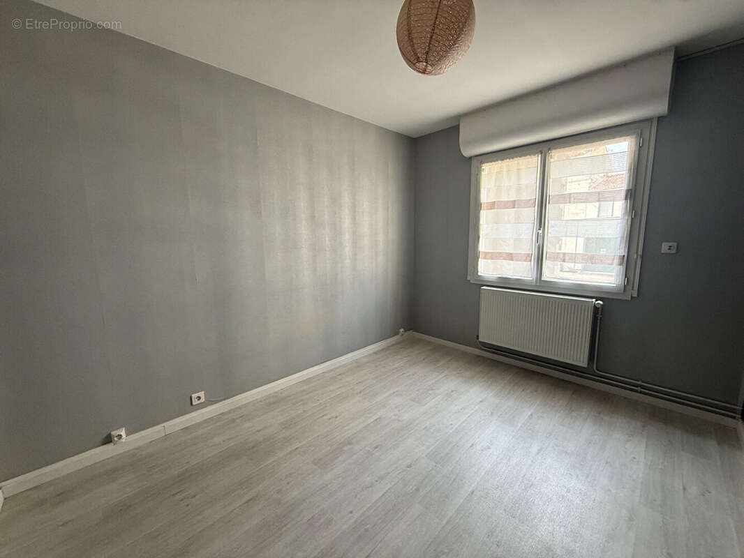 Appartement Niort 3 pièce(s) 72.83 m2 AVENUE DE LIMOGES . - photo 6