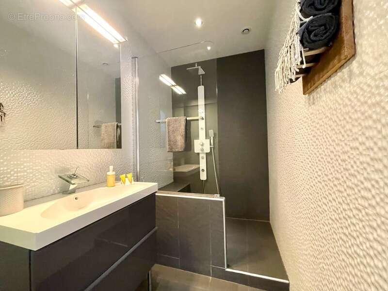 Maison à SAINT-LAURENT-D&#039;AIGOUZE